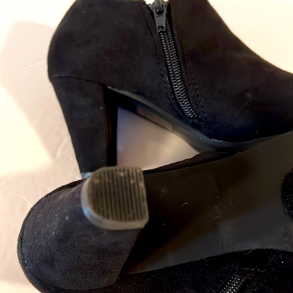 Jornee Collection Sanzi Bootie - Picture 6 of 7